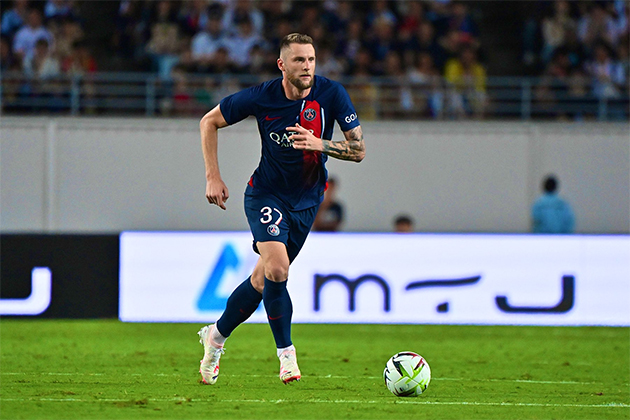 Milan Skriniar của đội bóng PSG gặp chấn thương có thể nghỉ hết mùa